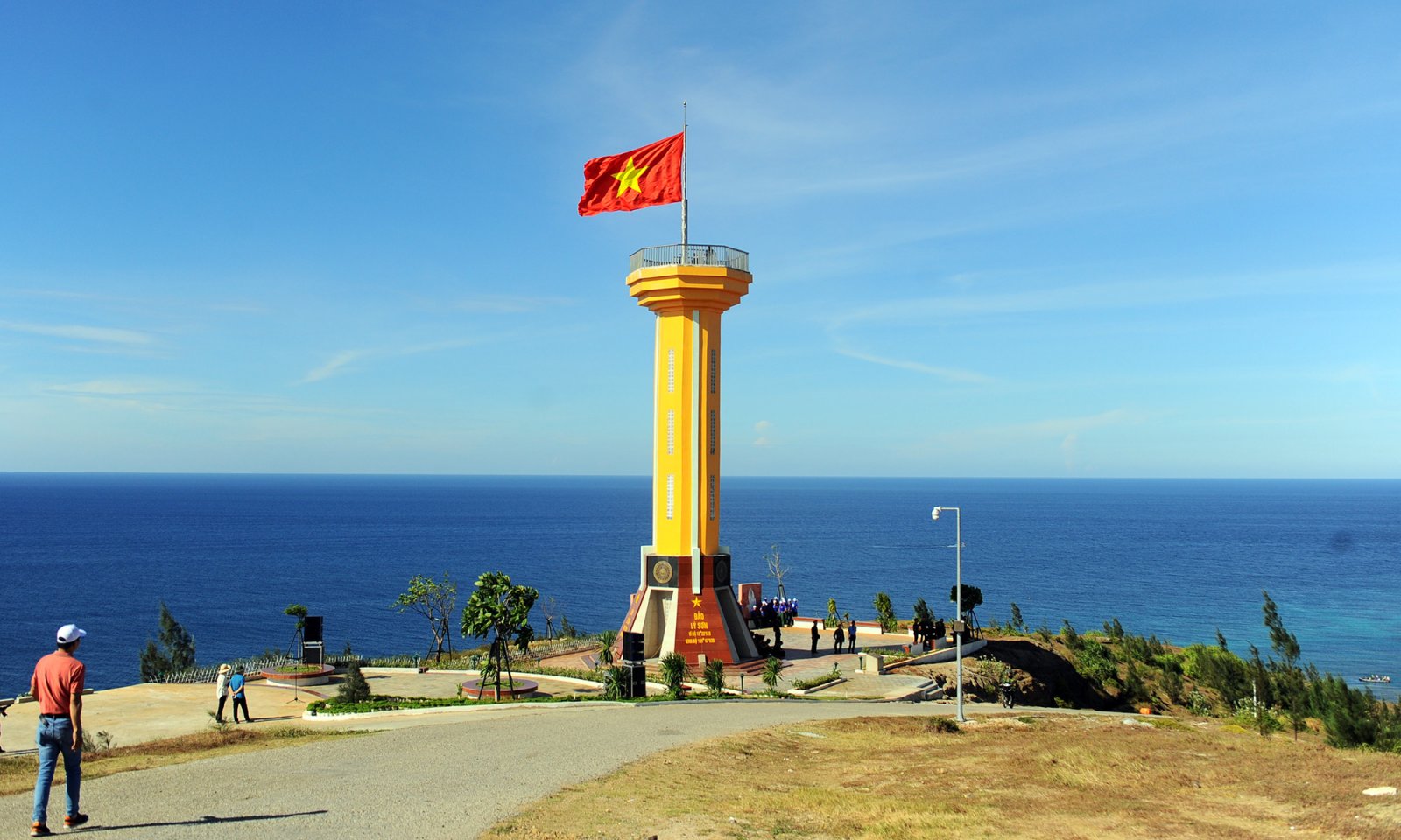 Cột cờ Tổ quốc đảo Lý Sơn 