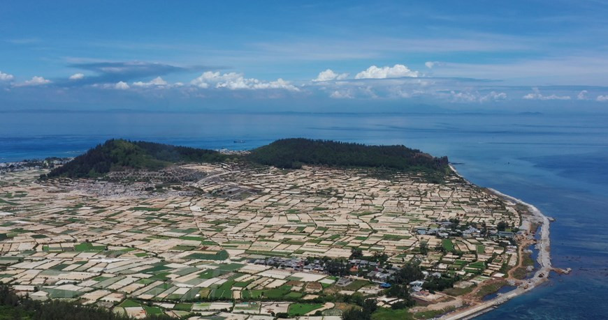 Núi Giếng Tiền – Di Sản Núi Lửa Độc Đáo Trên Đảo Lý Sơn